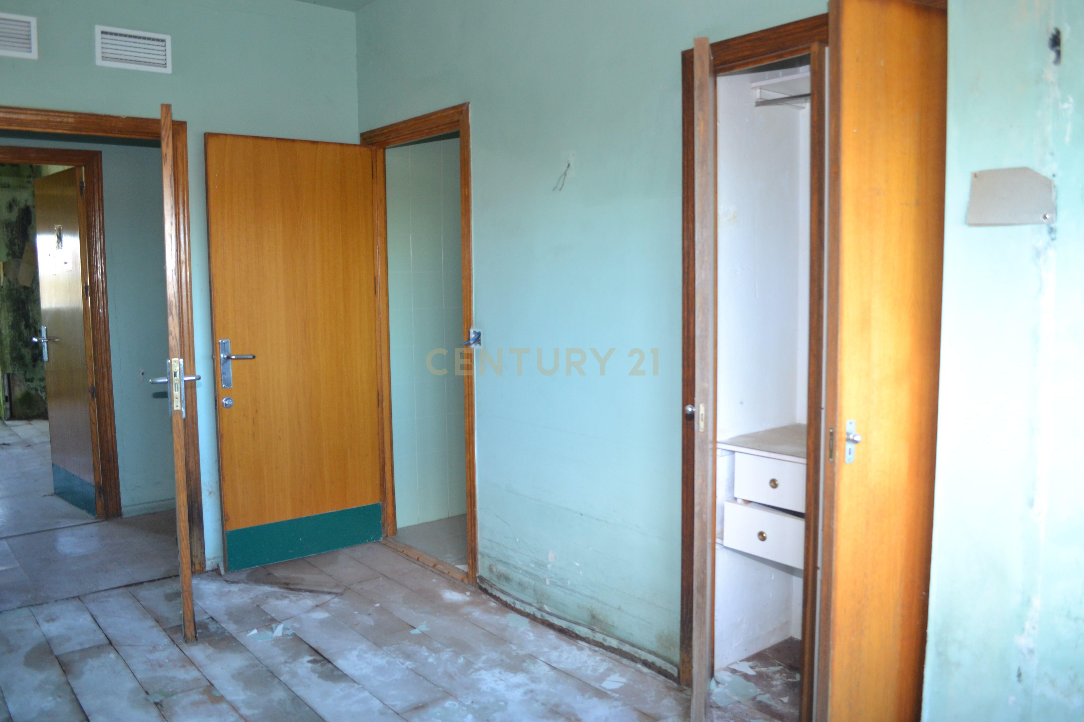 undefined - Image 33