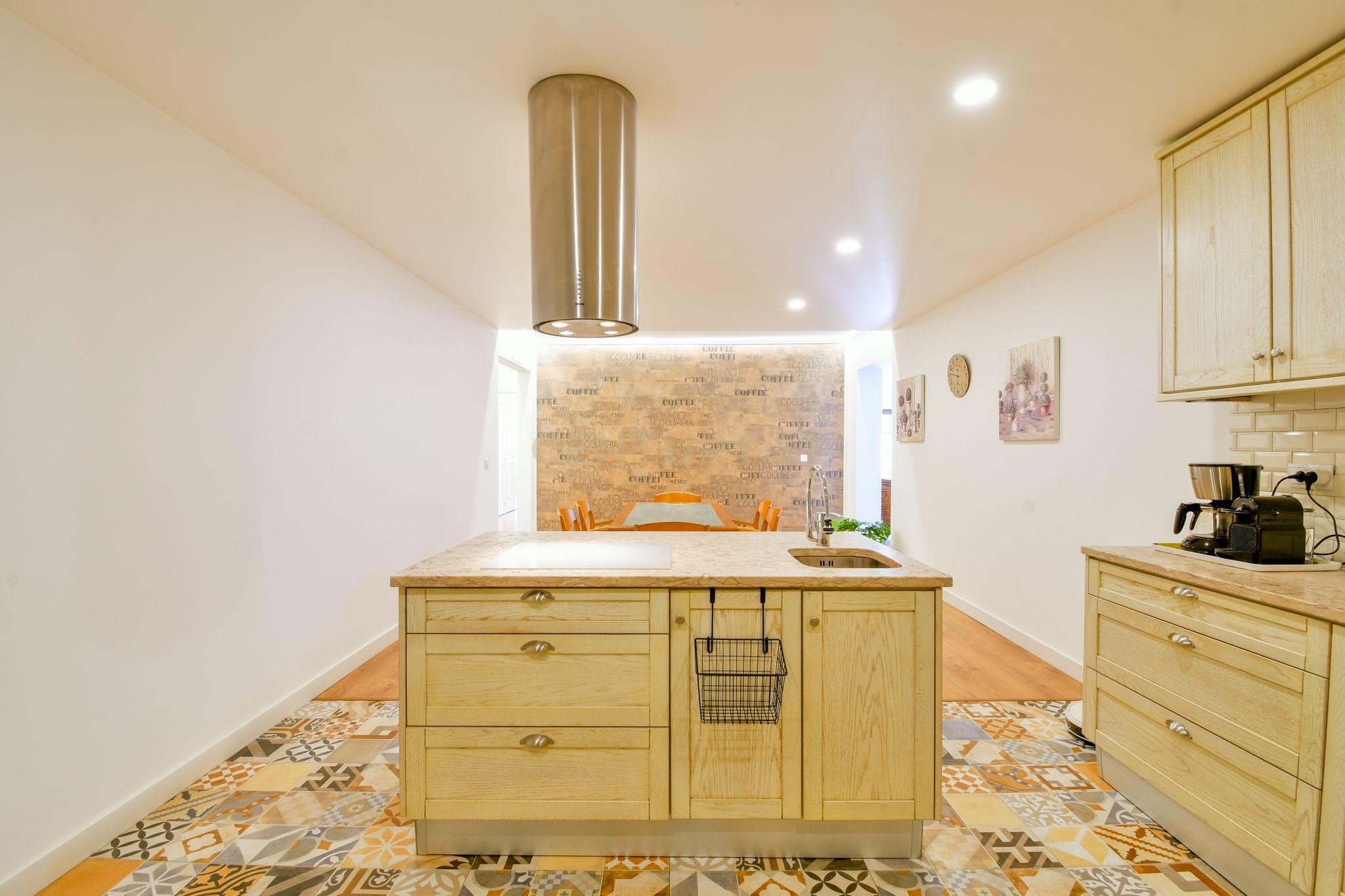 Apartamento T3+1 duplex com terraço no coração de Cascais - Image 12