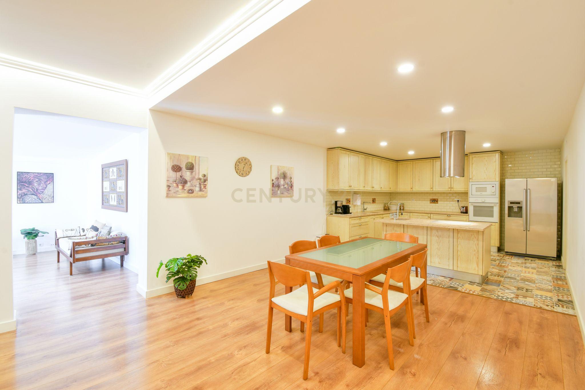 Apartamento T3+1 duplex com terraço no coração de Cascais - Image 18