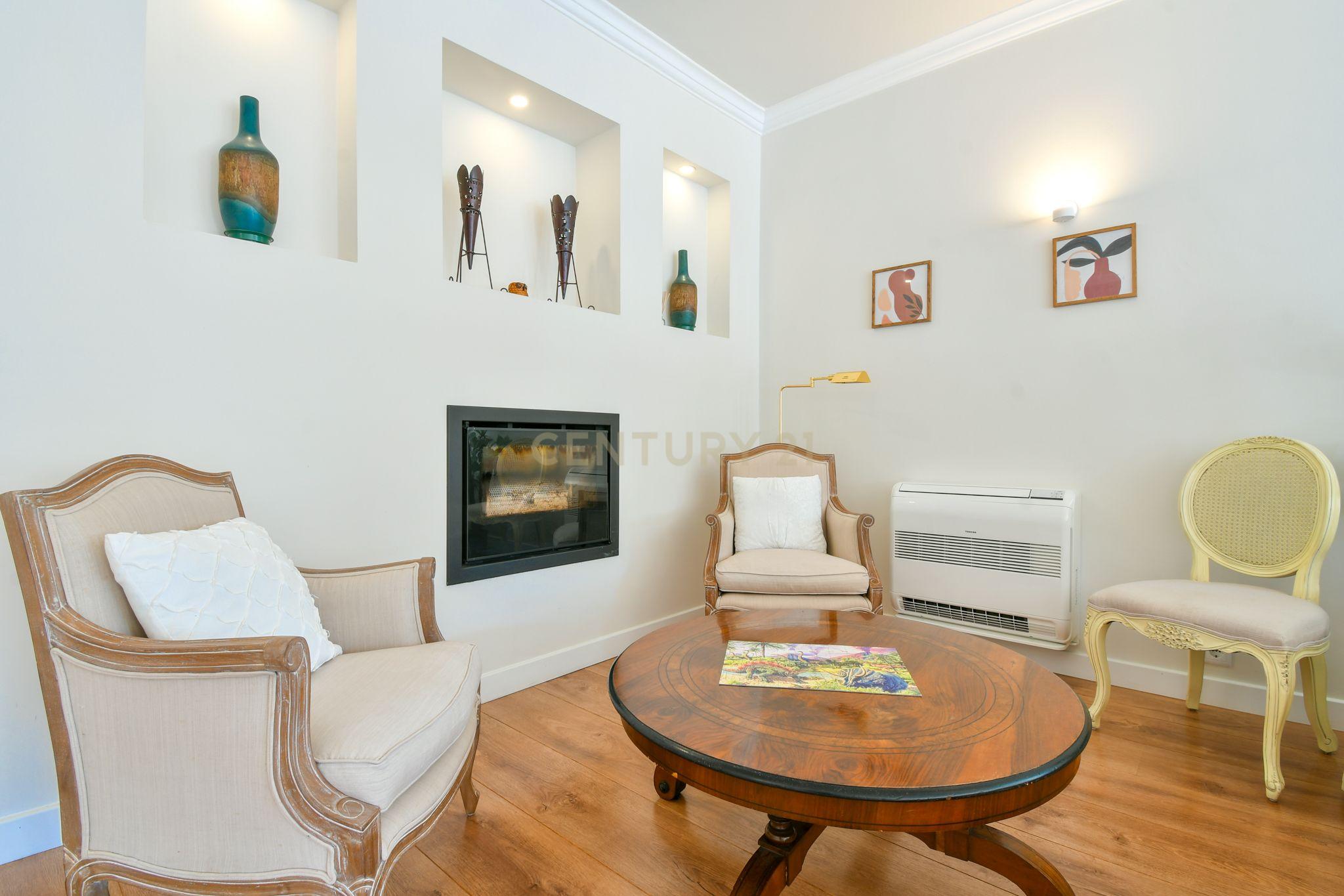 Apartamento T3+1 duplex com terraço no coração de Cascais - Image 26