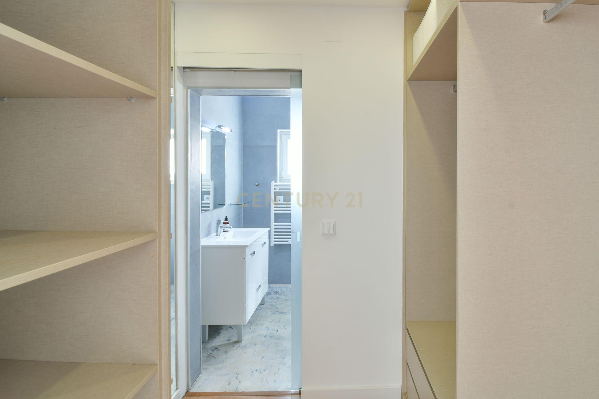 Apartamento T3+1 duplex com terraço no coração de Cascais - Image 39