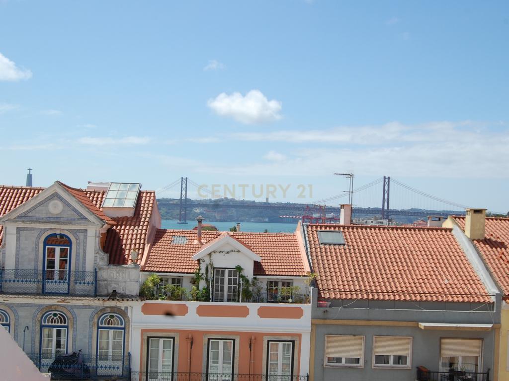 Prédio para investimento na Estrela em Lisboa - Image 14