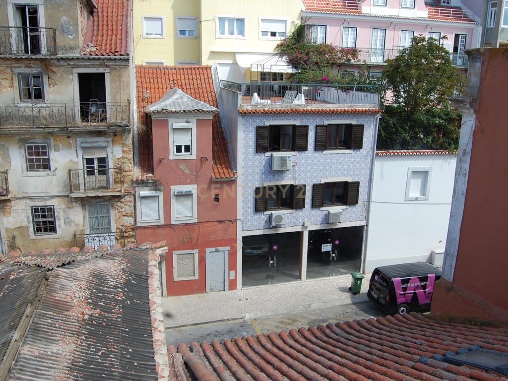 Prédio para investimento na Estrela em Lisboa - Image 10