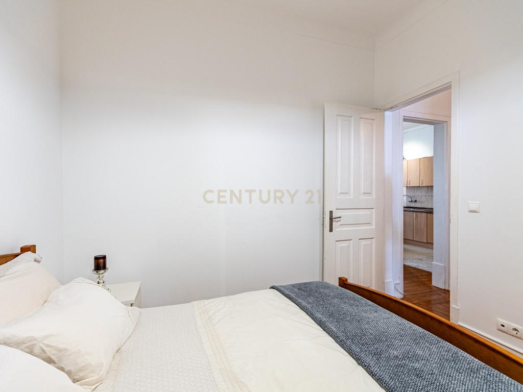 APARTAMENTO T3+1 PENHA DE FRANÇA - Image 11