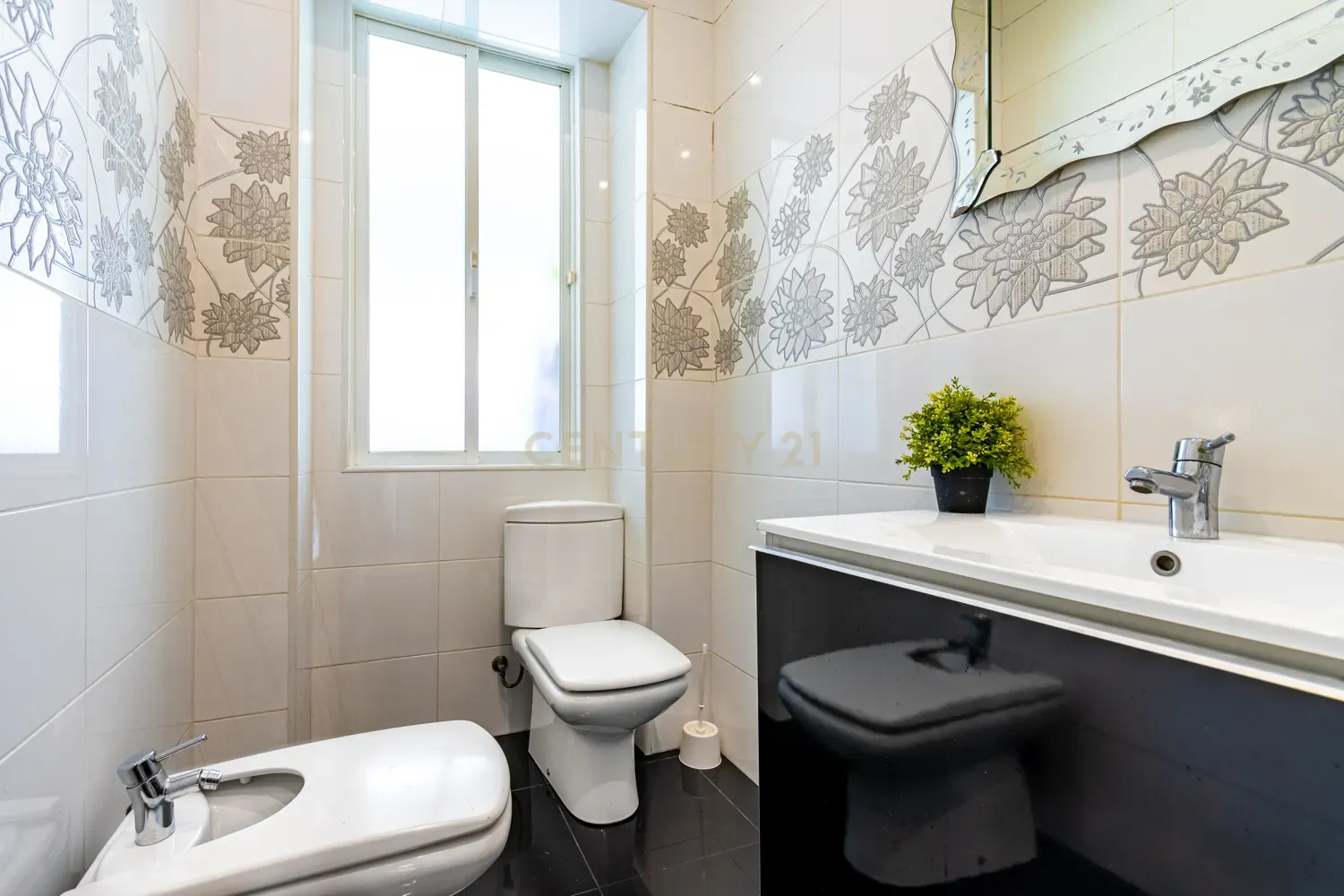 APARTAMENTO T3+1 PENHA DE FRANÇA - Image 14