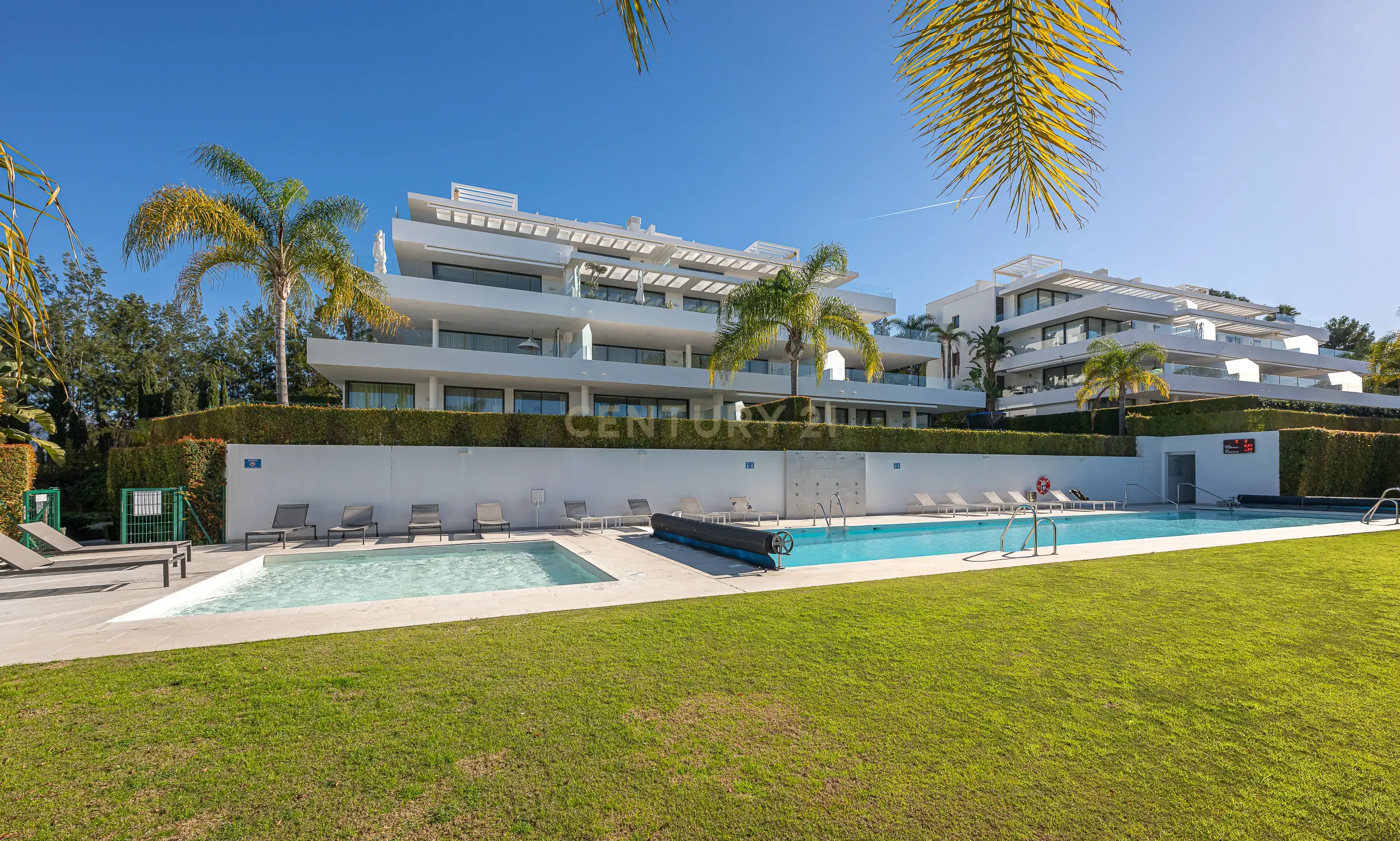 APARTAMENTO DE LUXO NO URB. CATALEYA, ATALAYA-ESTEPONA - Image 37