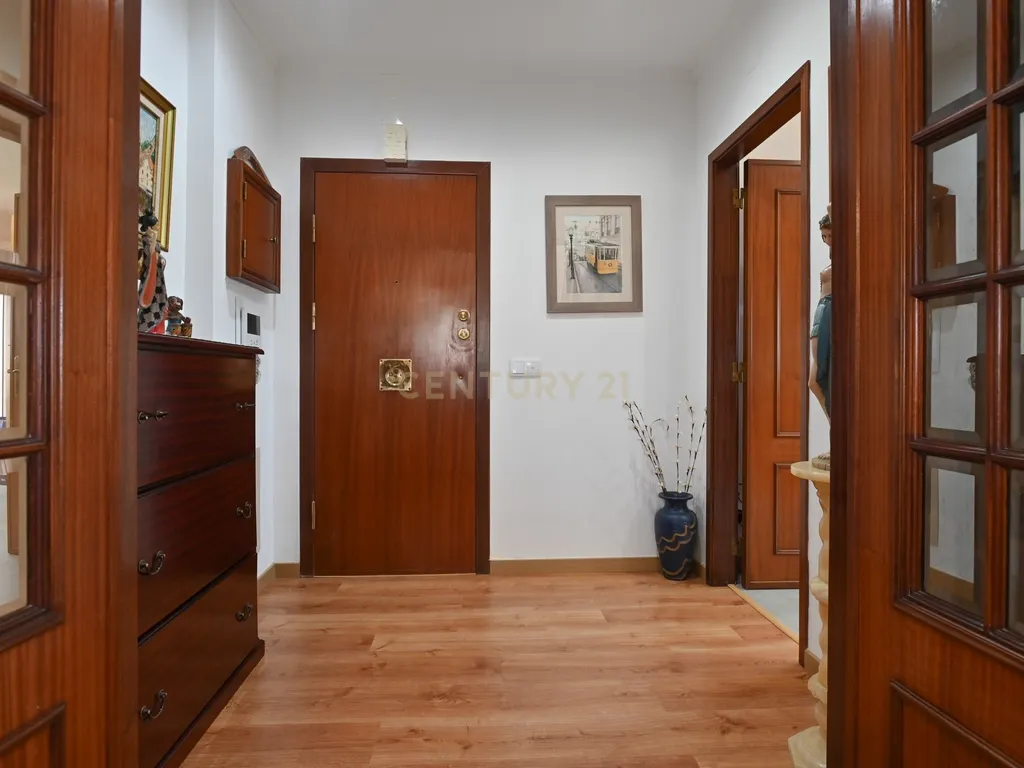 T2 Totalmente Remodelado em Carnaxide - Image 6