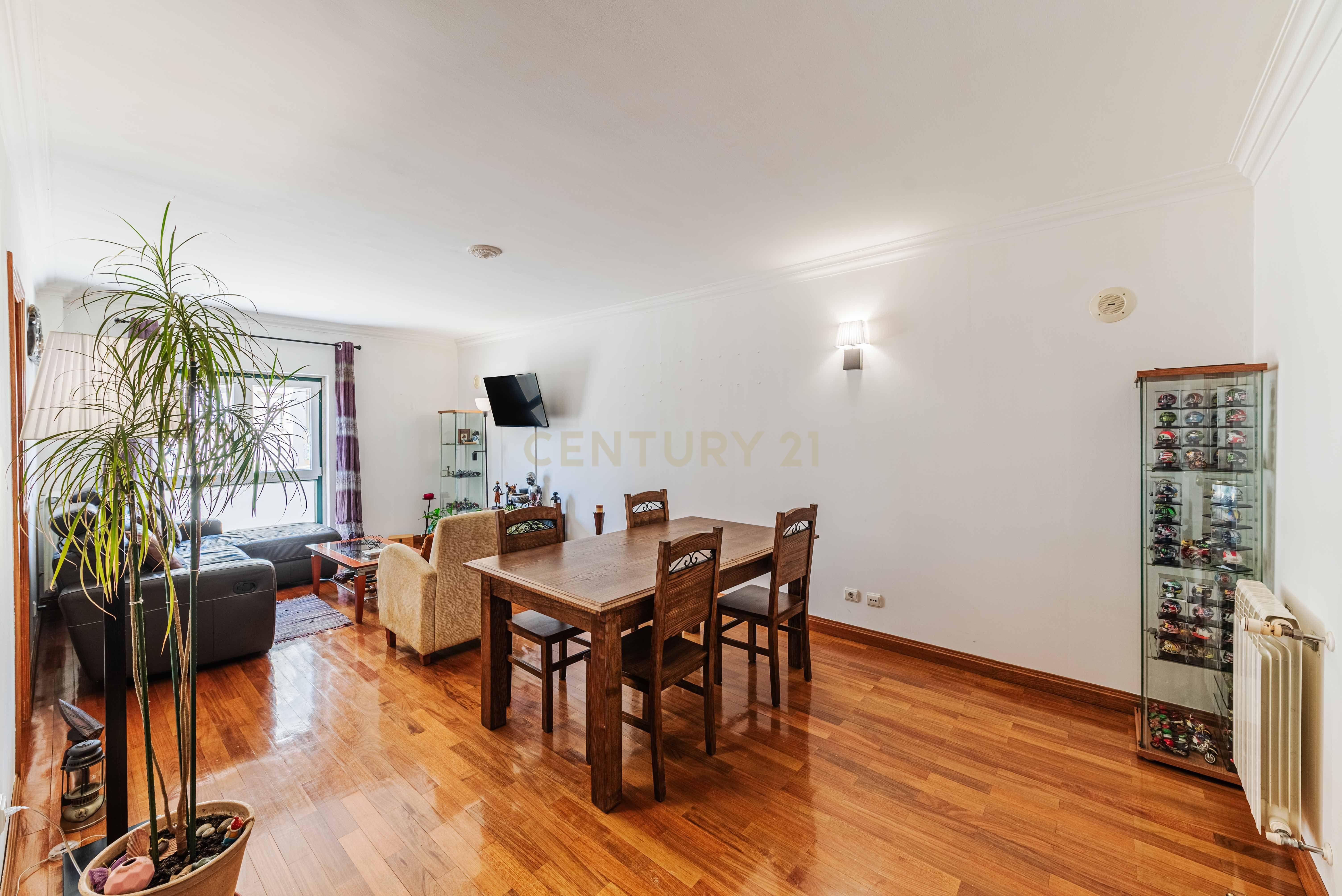 Apartamento T1 em Parede (Cascais) | Excelente Localização - Image 3