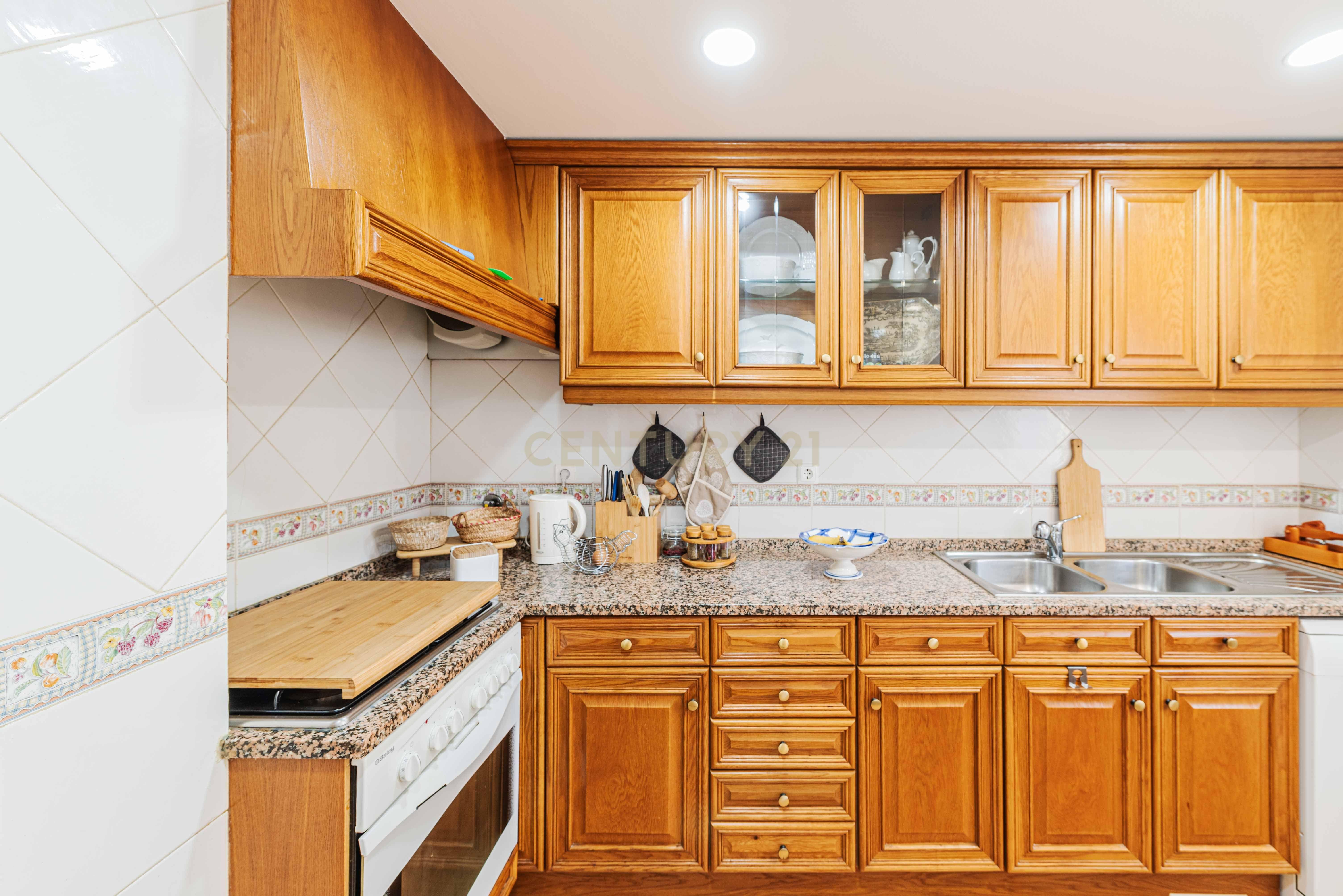 Apartamento T1 em Parede (Cascais) | Excelente Localização - Image 19