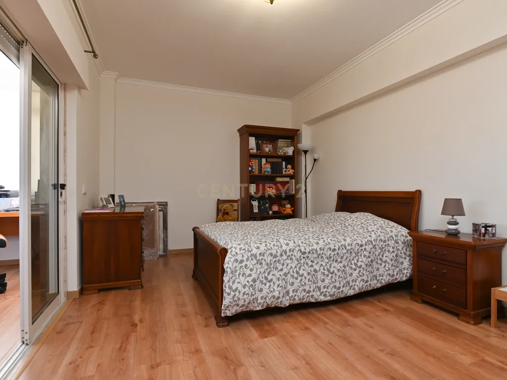 T2 Totalmente Remodelado em Carnaxide - Image 15