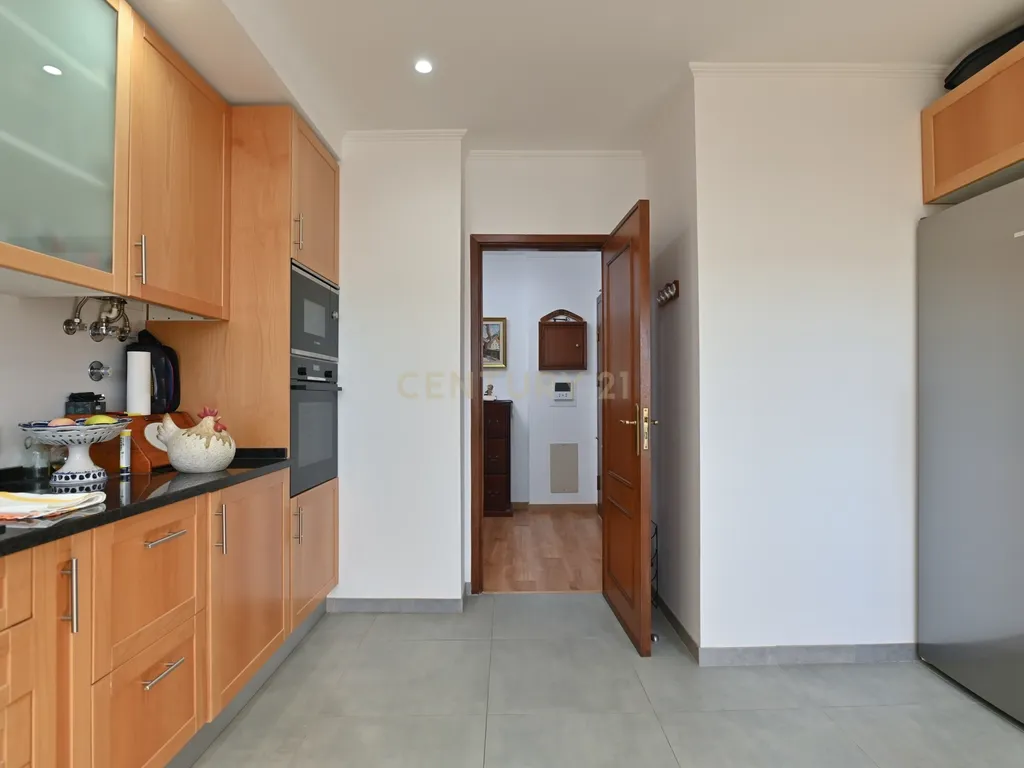 T2 Totalmente Remodelado em Carnaxide - Image 19
