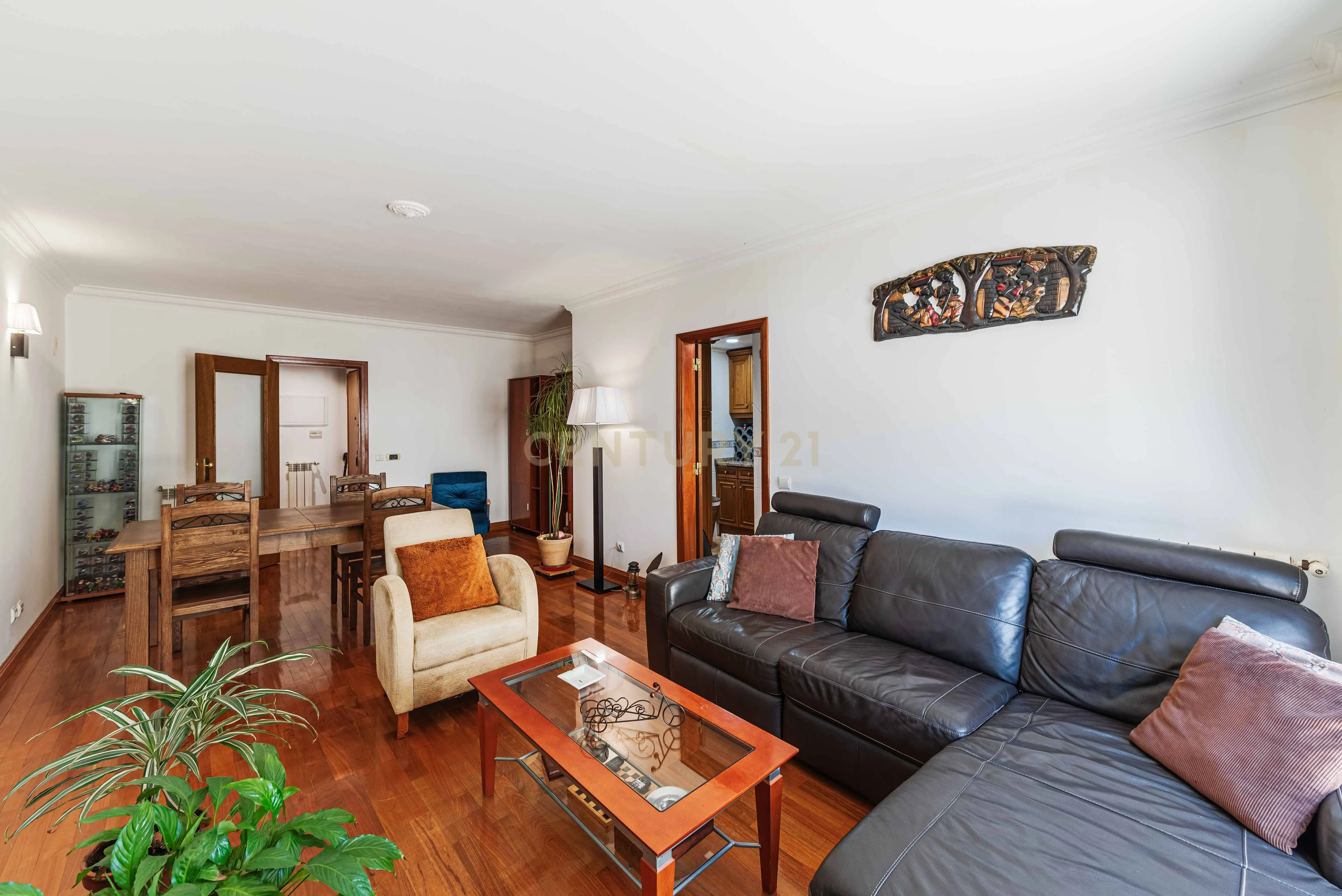Apartamento T1 em Parede (Cascais) | Excelente Localização - Image 1