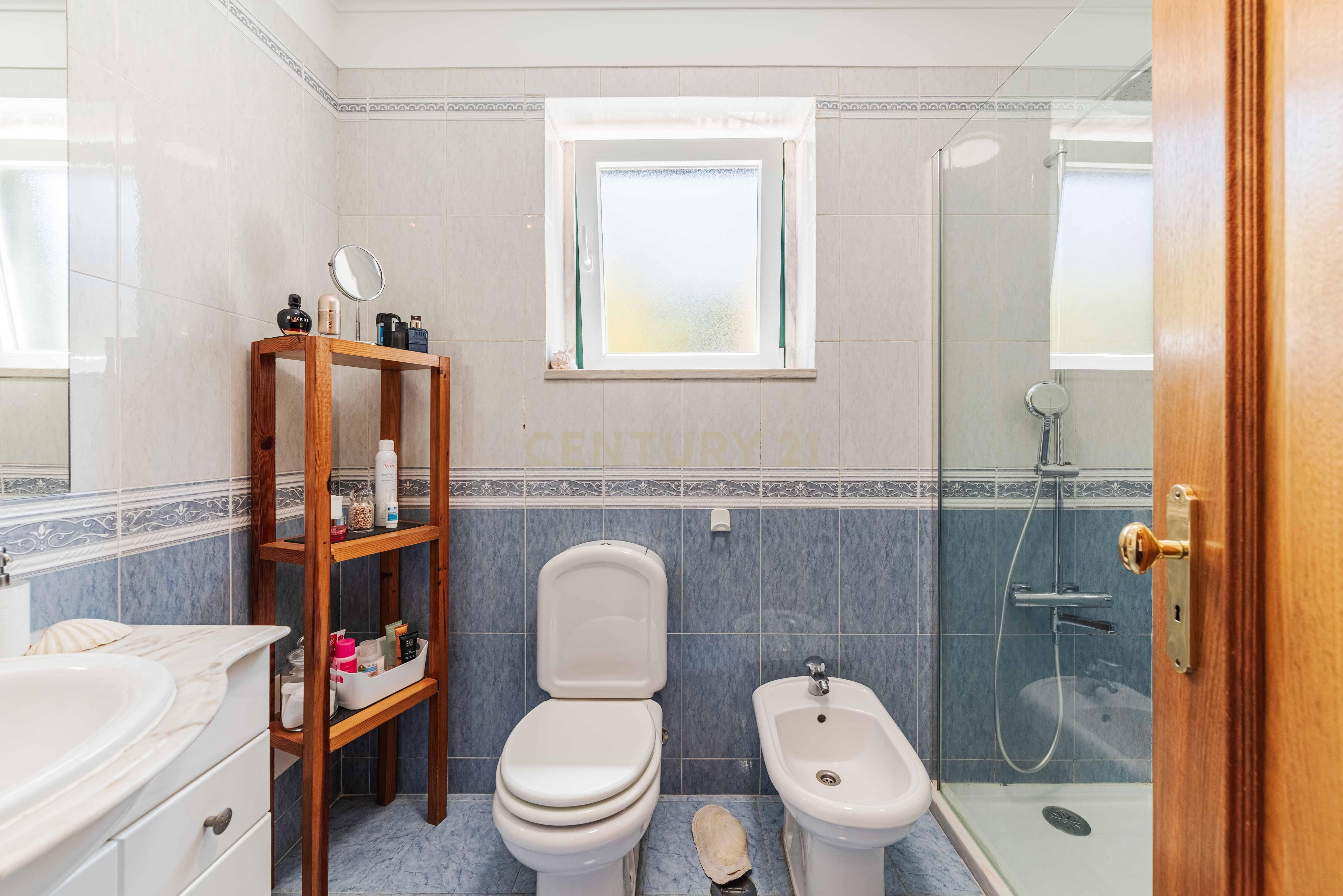 Apartamento T1 em Parede (Cascais) | Excelente Localização - Image 25