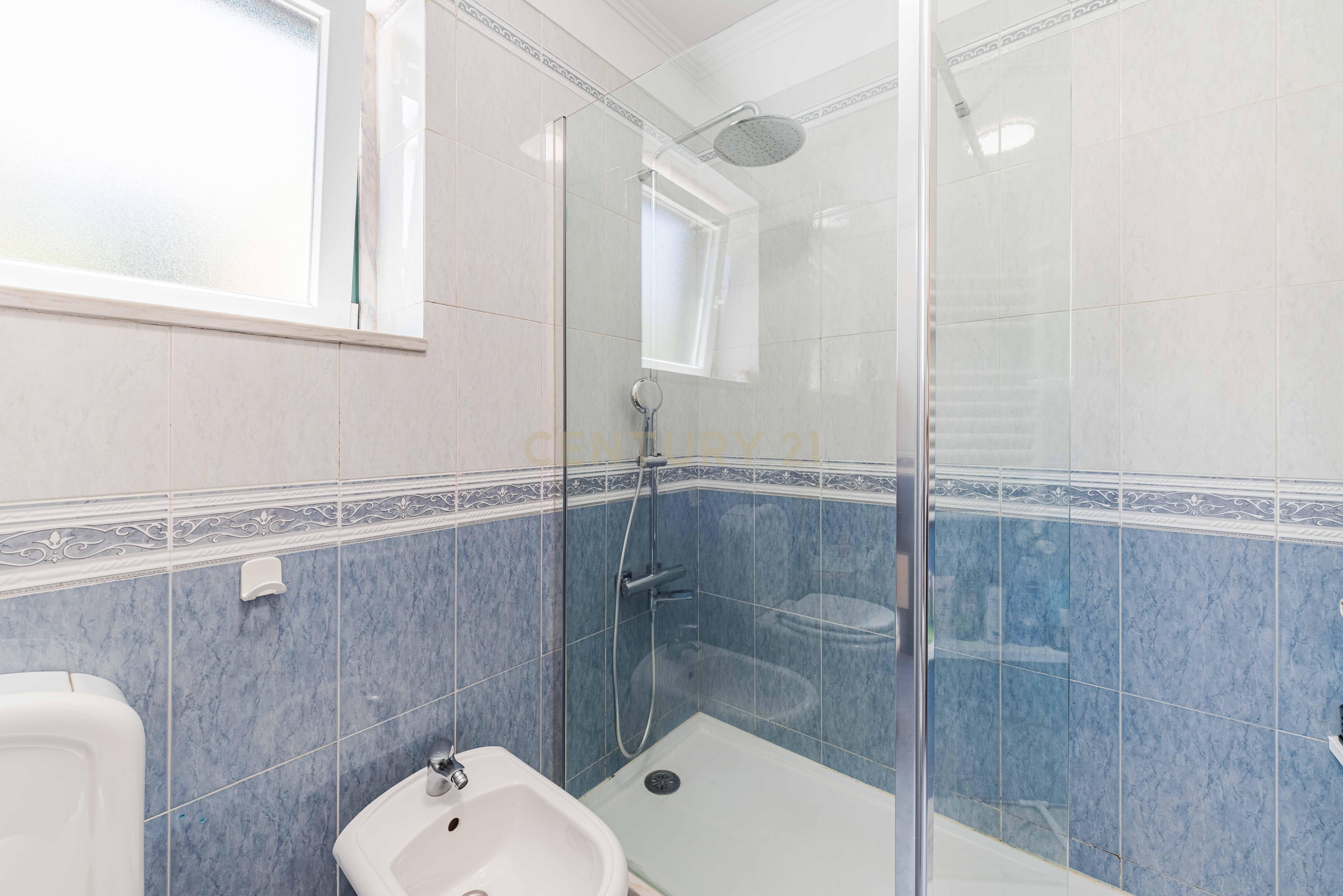 Apartamento T1 em Parede (Cascais) | Excelente Localização - Image 28