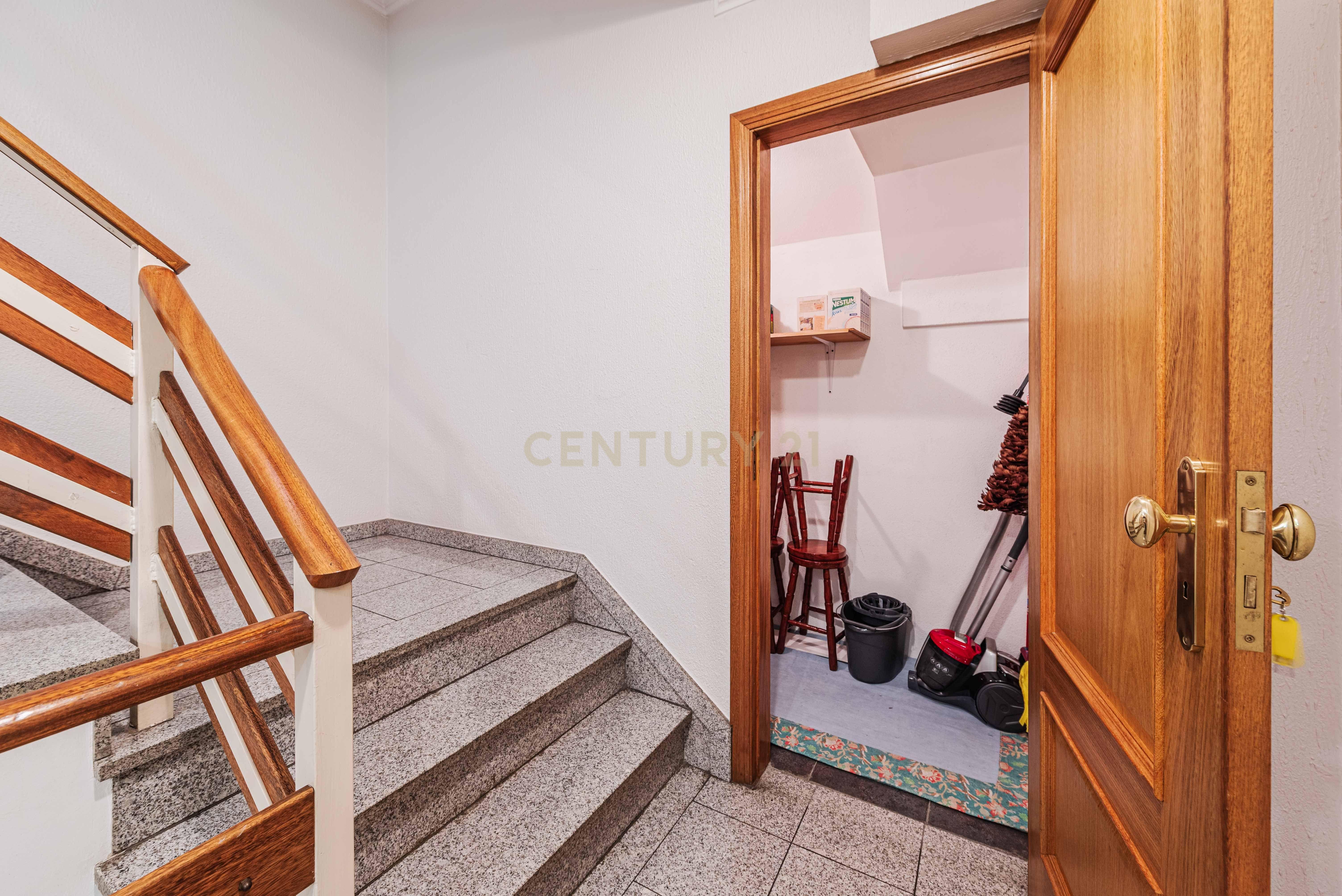 Apartamento T1 em Parede (Cascais) | Excelente Localização - Image 31