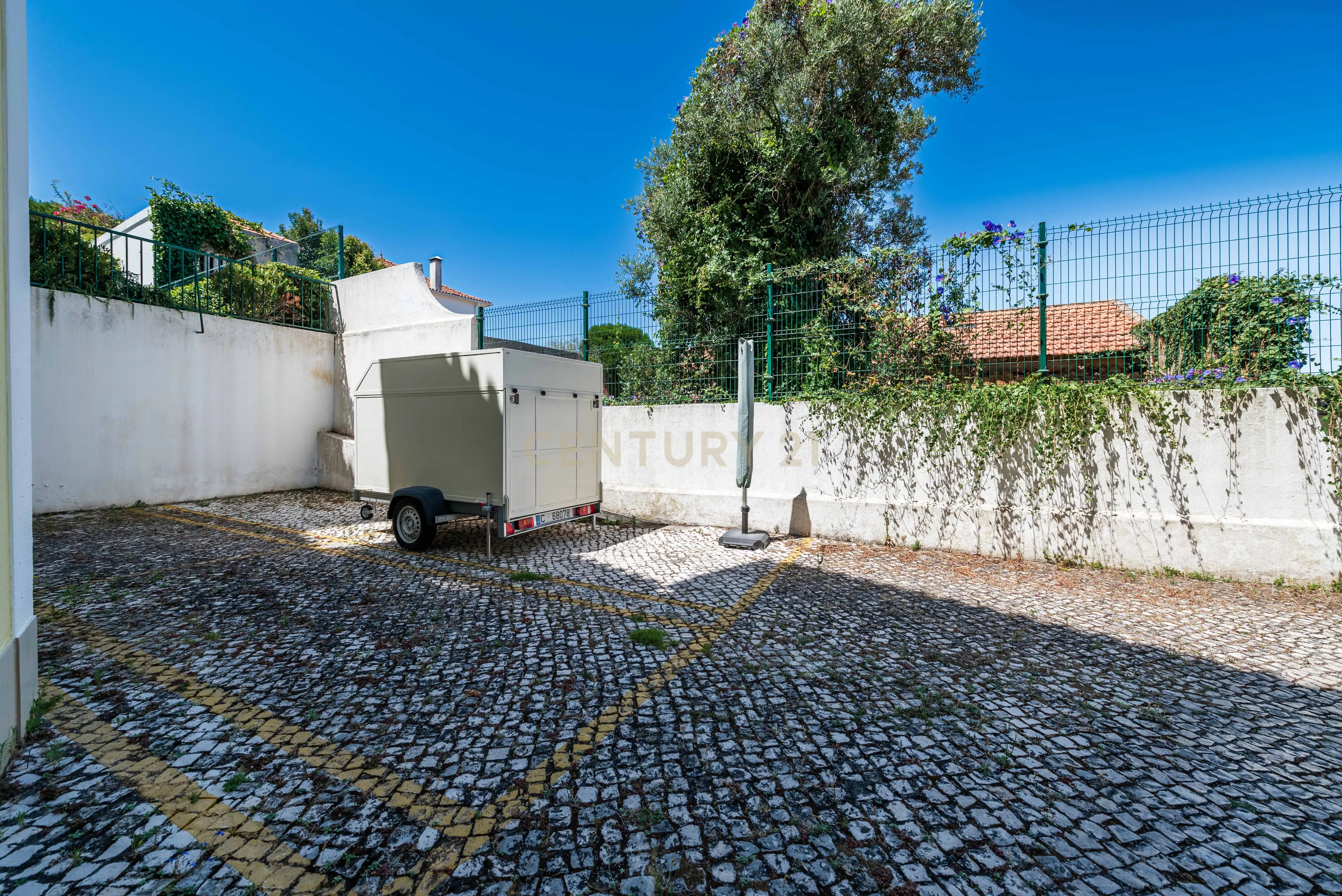Apartamento T1 em Parede (Cascais) | Excelente Localização - Image 42