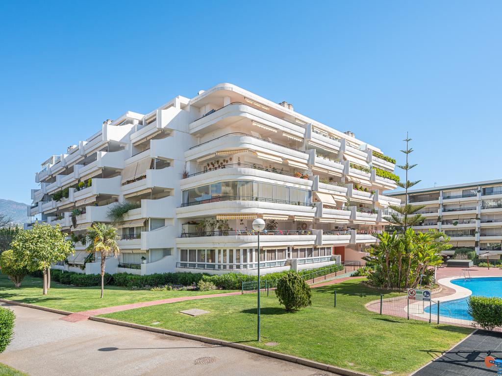 Apartamento exclusivo em Campos de Guadalmina - Image 1