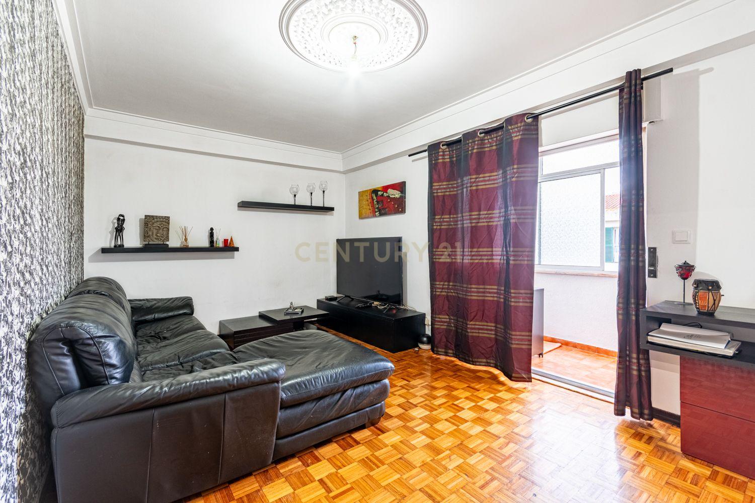 APARTAMENTO T2 FAMÕES - ODIVELAS - Image 10