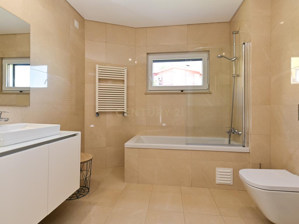 Apartamento com 3 quartos, vista mar, na Parede, Cascais . - Image 13