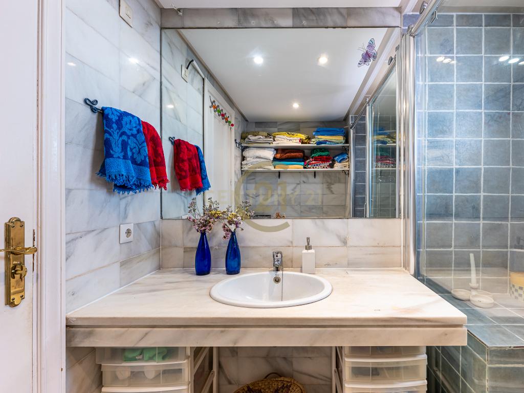 Apartamento Moderno em Málaga com Piscina e Proximidade à Praia - Image 19