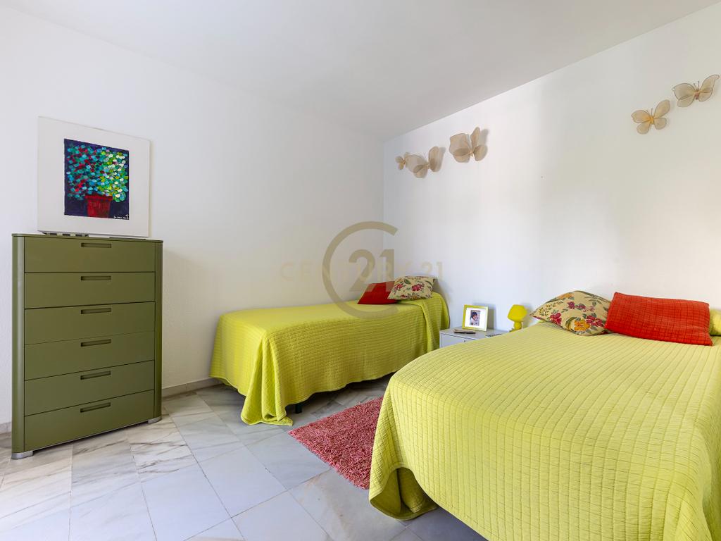 Apartamento Moderno em Málaga com Piscina e Proximidade à Praia - Image 16