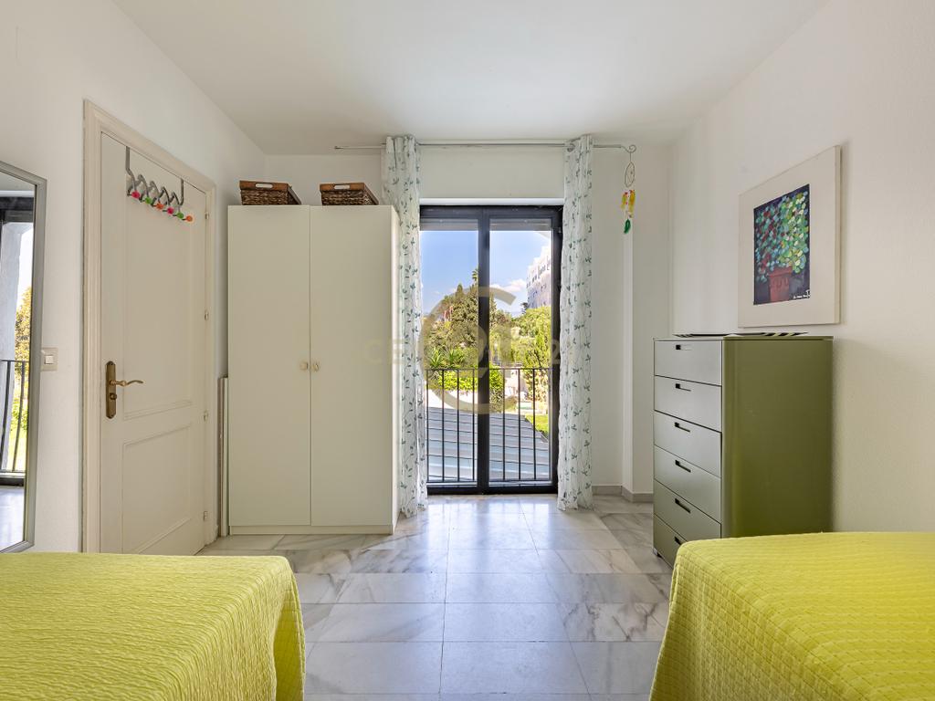 Apartamento Moderno em Málaga com Piscina e Proximidade à Praia - Image 17