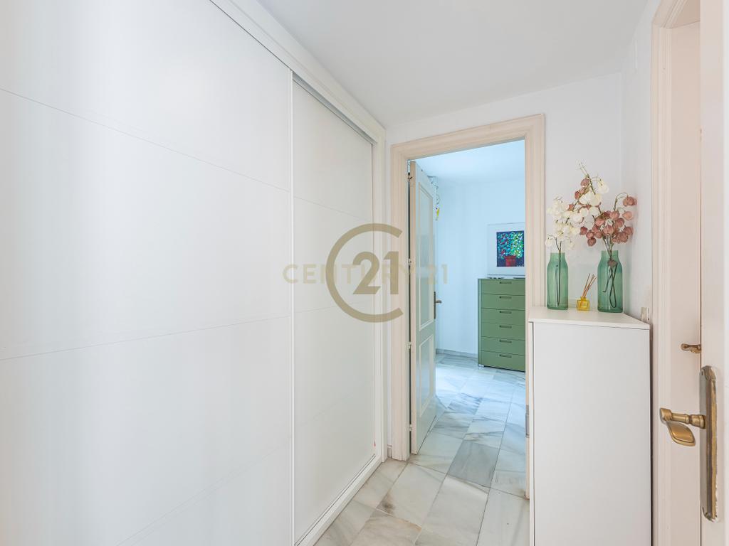 Apartamento Moderno em Málaga com Piscina e Proximidade à Praia - Image 14