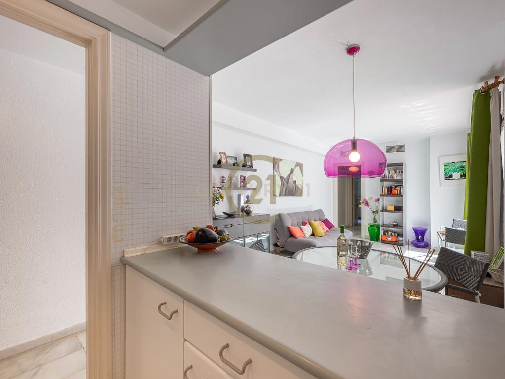 Apartamento Moderno em Málaga com Piscina e Proximidade à Praia - Image 11