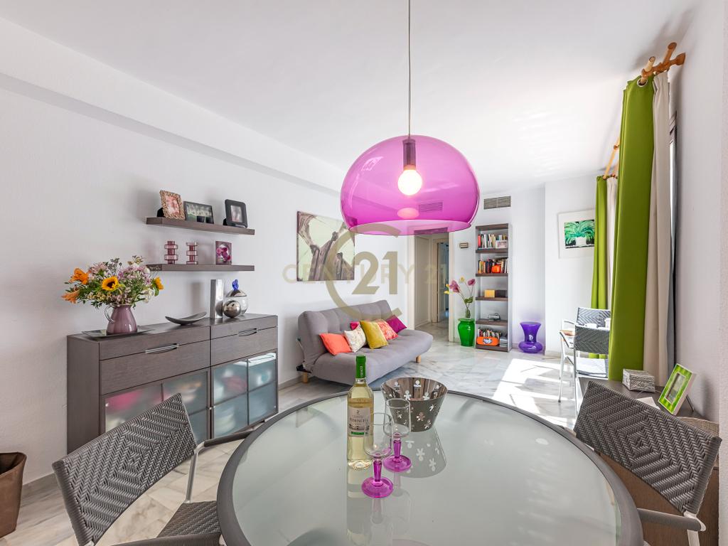 Apartamento Moderno em Málaga com Piscina e Proximidade à Praia - Image 8