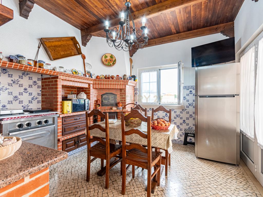 MORADIA EM SANTARÉM - CONFORTO E ELEGÂNCIA - Image 37