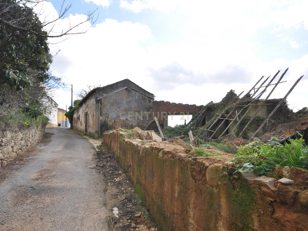 Terreno com Projeto Arquitetónico Aprovado para Quatro Moradias. - Image 18