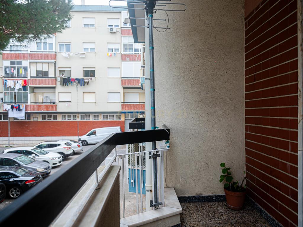 Apartamento T3 Queluz- Parque Urbano Felicio Loureiro - Image 13