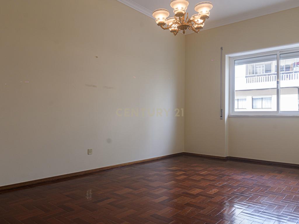Apartamento T3 Queluz- Parque Urbano Felicio Loureiro - Image 17