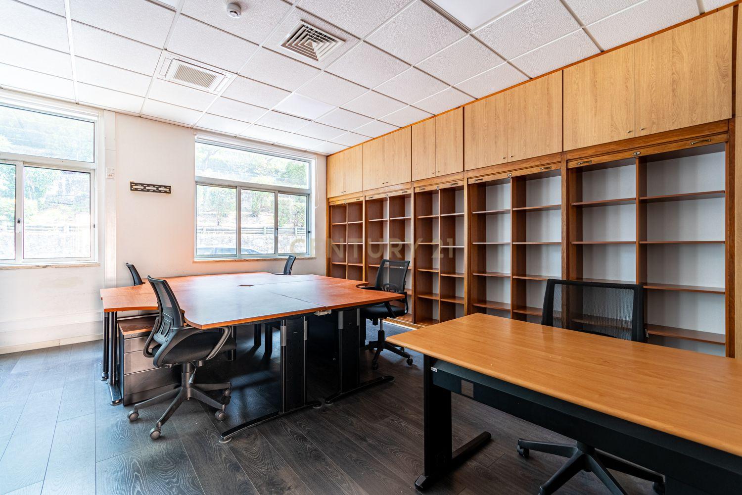 ESPAÇO COMERCIAL / ESCRITÓRIO NO LUX PARK BARCARENA - Image 6