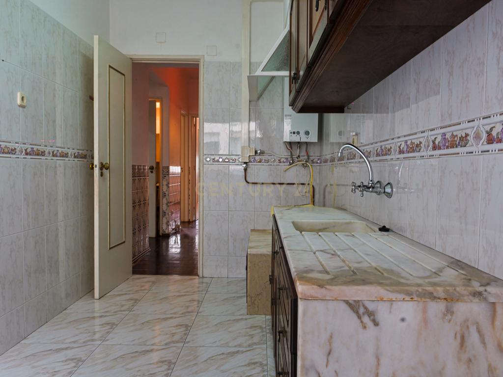 Apartamento T3 Queluz- Parque Urbano Felicio Loureiro - Image 9
