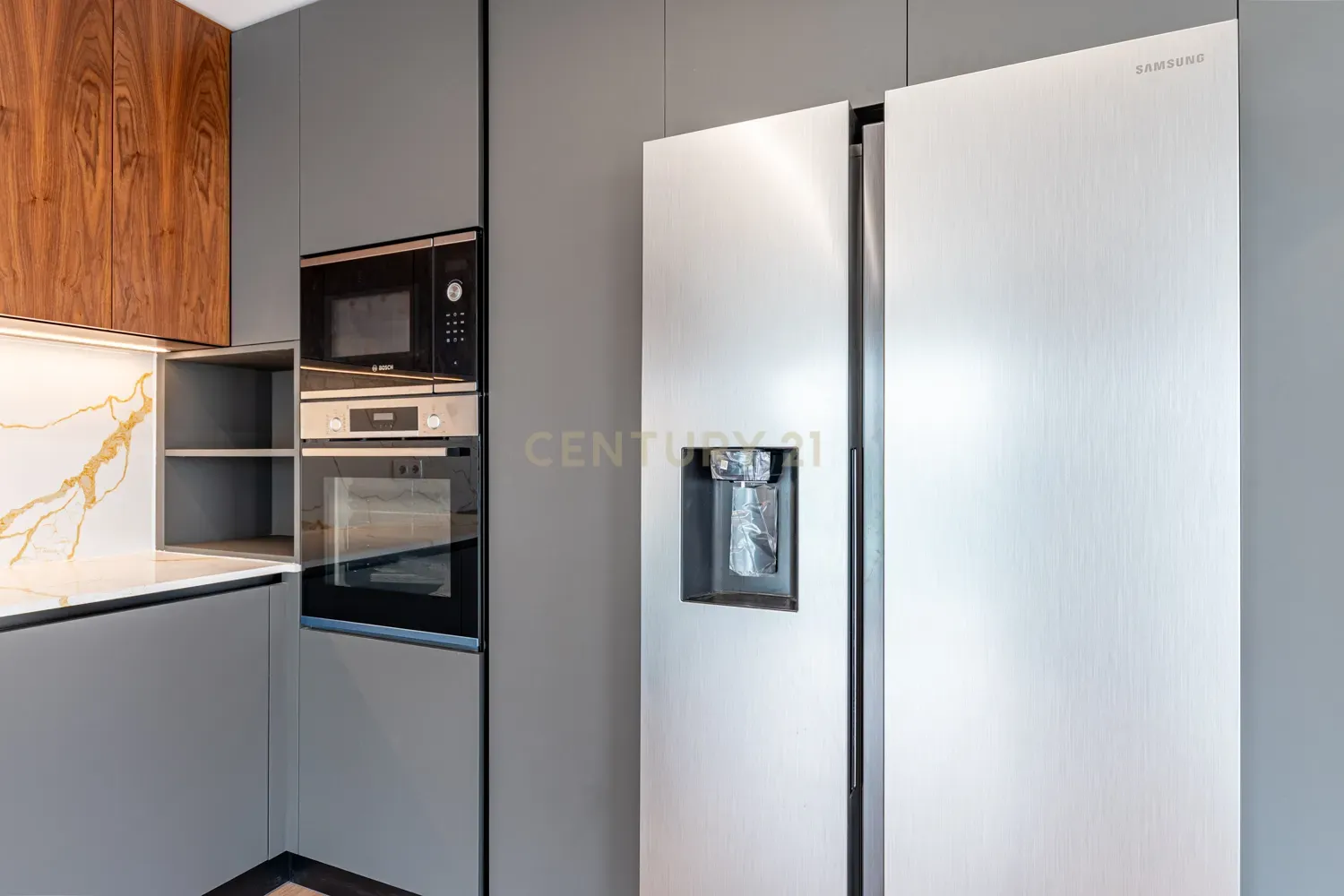 Vende-se Moradia T5 de Arquitetura Contemporânea em Localização Privilegiada – Famões, Odivelas - Image 20