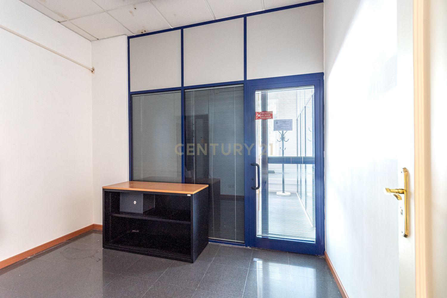 ESPAÇO COMERCIAL / ESCRITÓRIO NO LUX PARK BARCARENA - Image 10