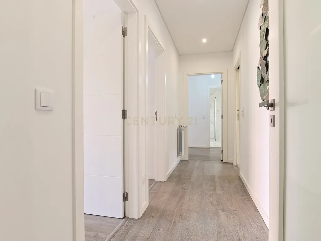 Apartamento T3 em condomínio fechado, Parede, Cascais. Vista Mar no terraço. - Image 11