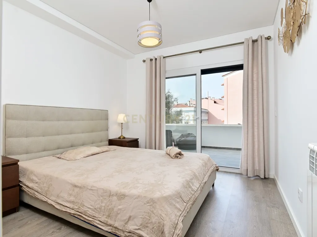 Apartamento T3 em condomínio fechado, Parede, Cascais. Vista Mar no terraço. - Image 13