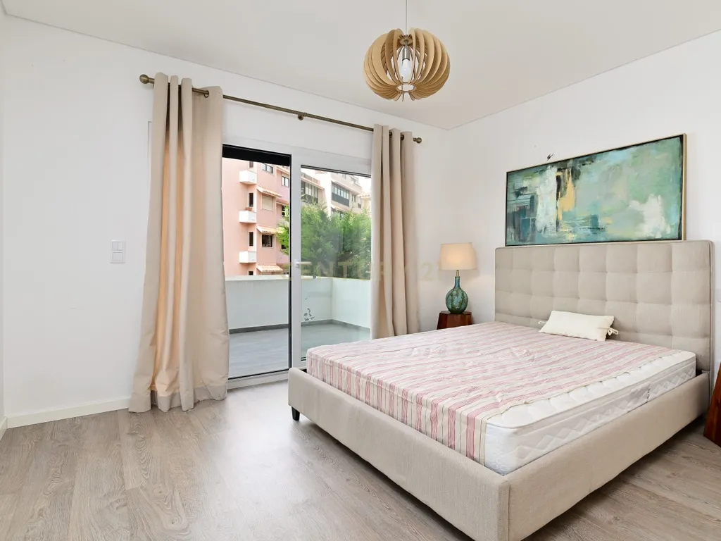 Apartamento T3 em condomínio fechado, Parede, Cascais. Vista Mar no terraço. - Image 17