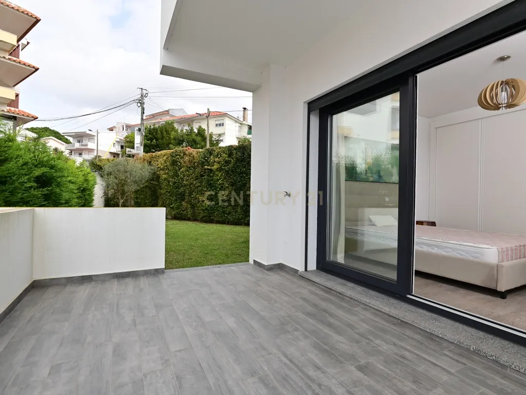 Apartamento T3 em condomínio fechado, Parede, Cascais. Vista Mar no terraço. - Image 9