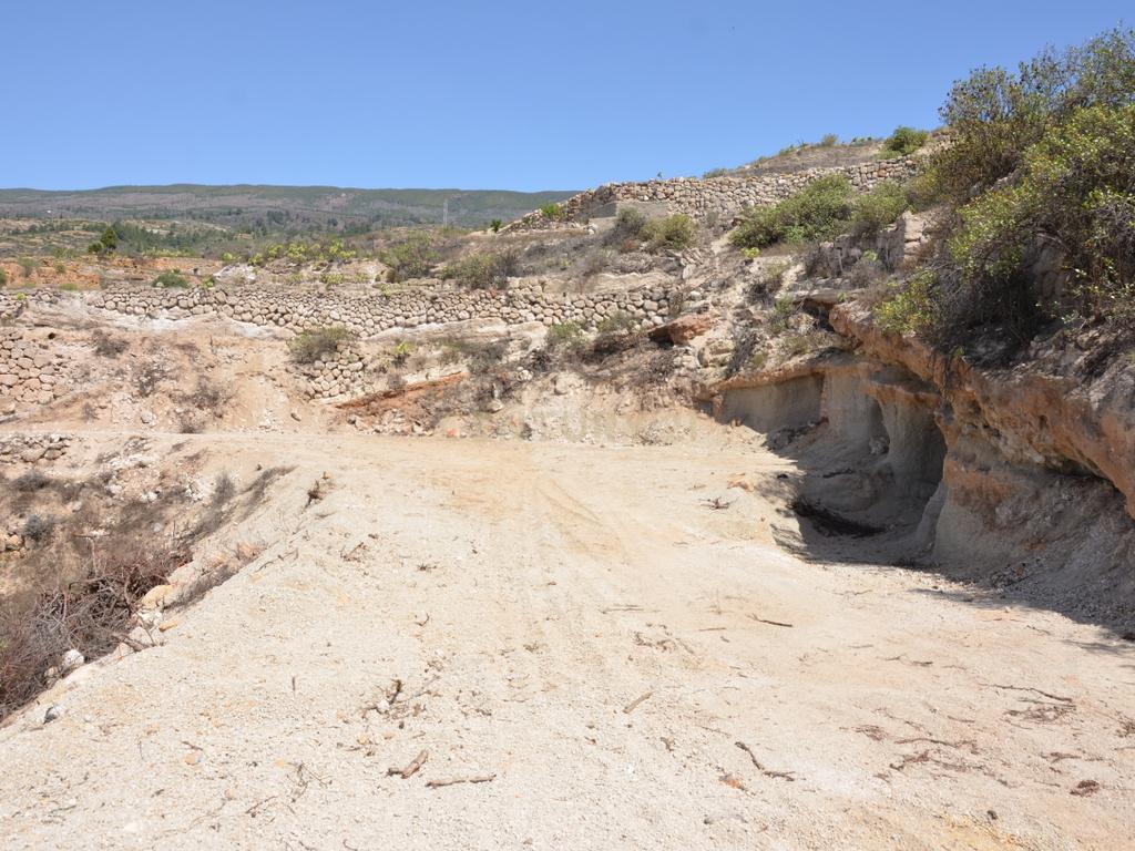 undefined - Image 6
