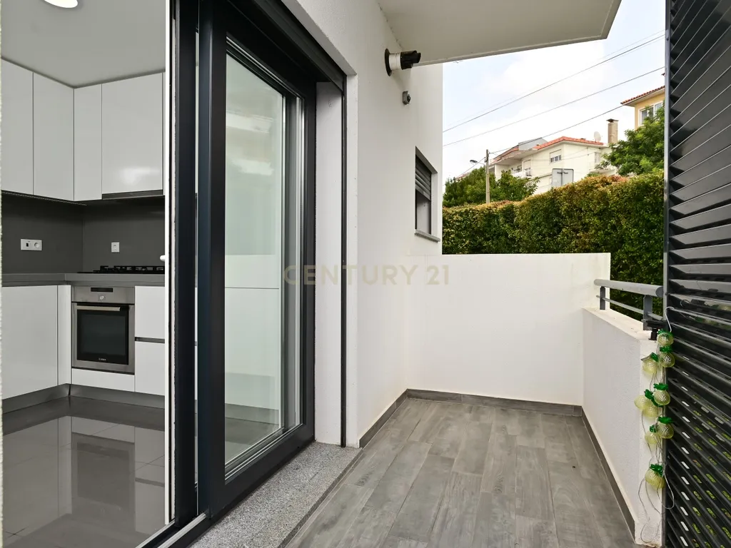 Apartamento T3 em condomínio fechado, Parede, Cascais. Vista Mar no terraço. - Image 24