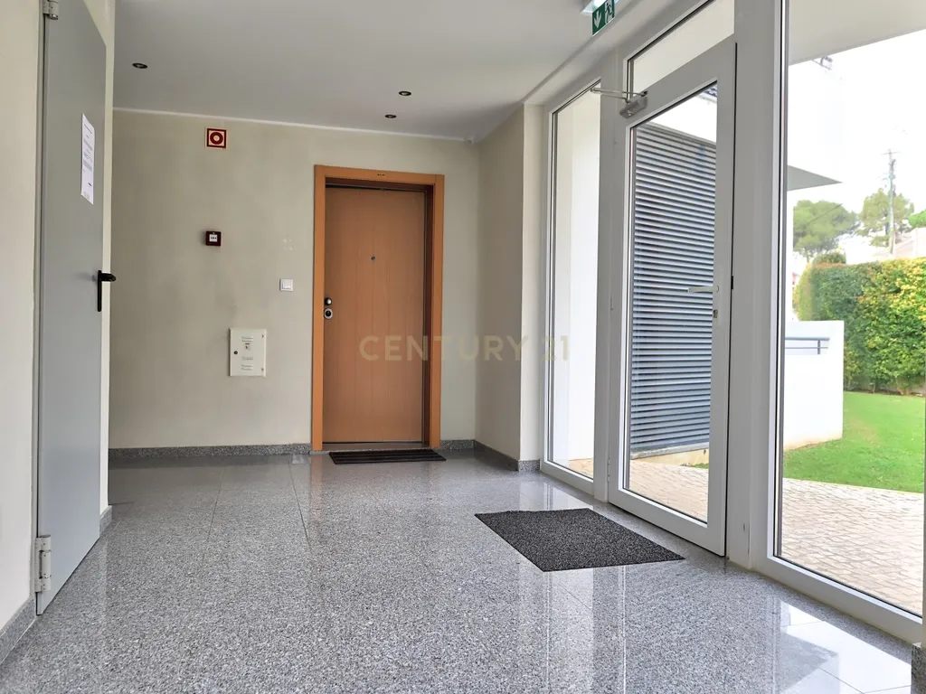 Apartamento T3 em condomínio fechado, Parede, Cascais. Vista Mar no terraço. - Image 28