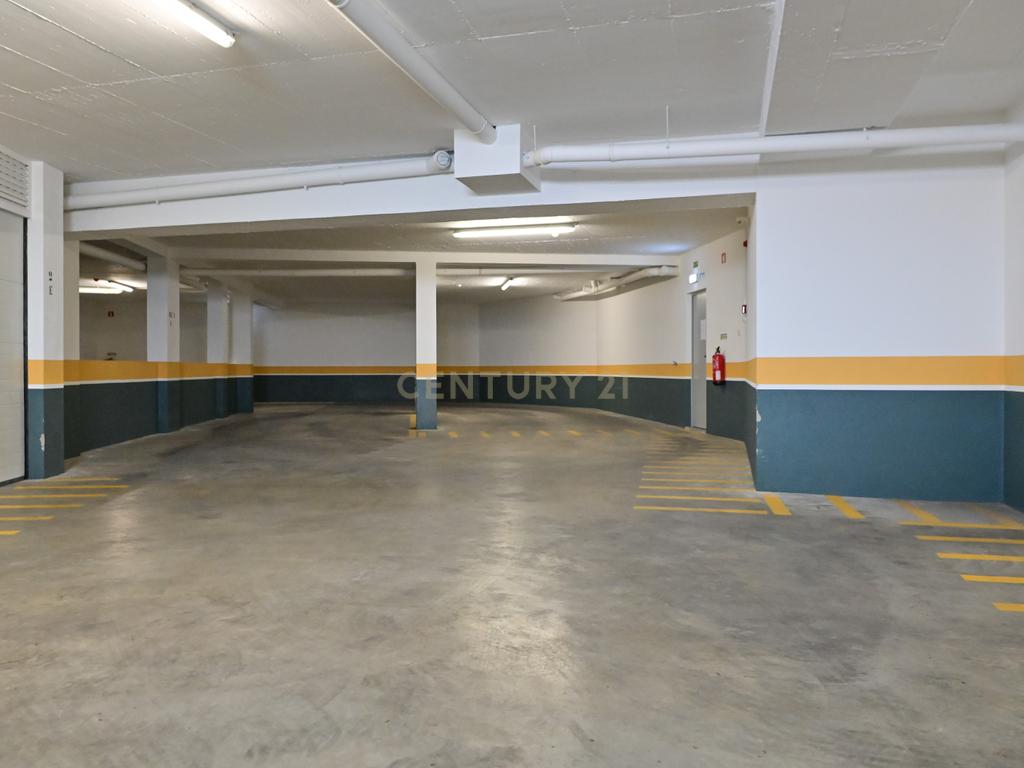 Apartamento T3 em condomínio fechado, Parede, Cascais. Vista Mar no terraço. - Image 31