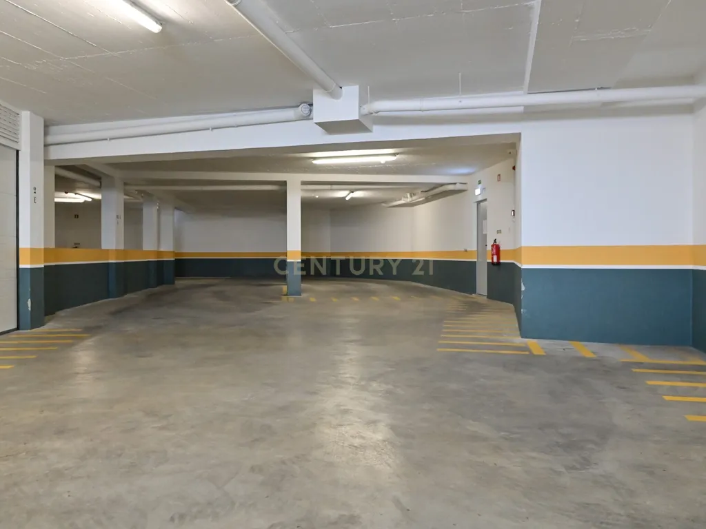Apartamento T3 em condomínio fechado, Parede, Cascais. Vista Mar no terraço. - Image 31