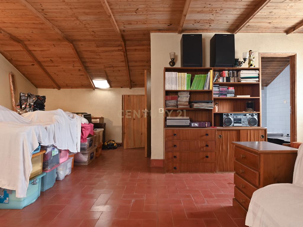 Moradia T6 Algueirão - Image 36