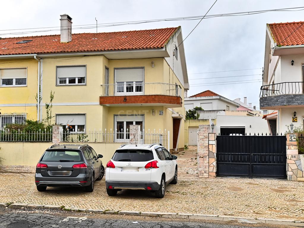 Moradia T6 Algueirão - Image 33