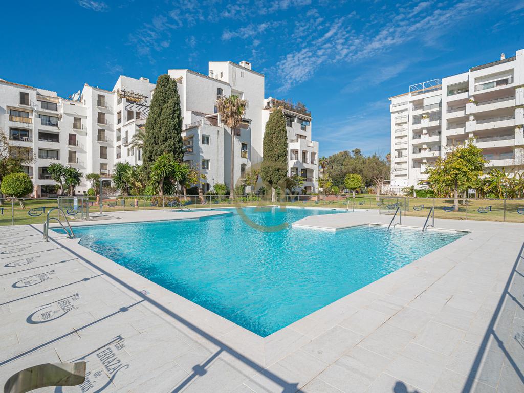 Apartamento Moderno em Málaga com Piscina e Proximidade à Praia - Image 20
