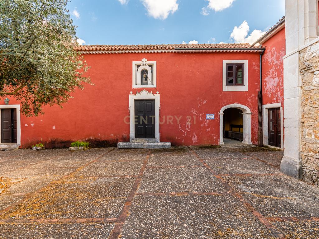 Quinta Velha - “Tenha uma propriedade de luxo perto mas longe dos principais centros.” - Image 5